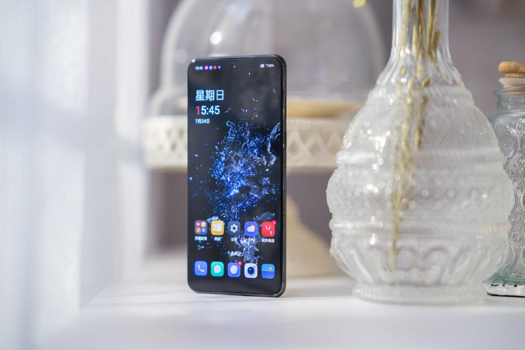 相机|moto X30 Pro够香吗？感觉还是一加Ace Pro更有诚意