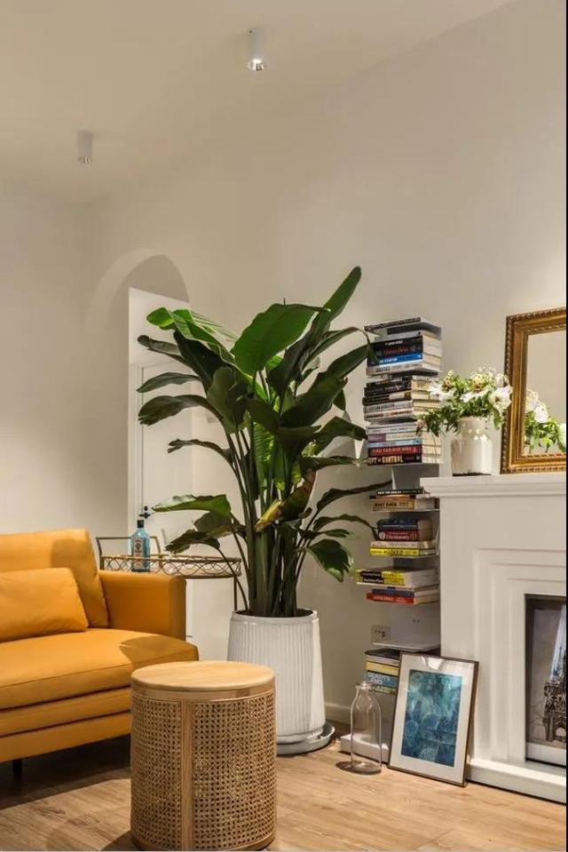 90后夫妻的复古风婚房,全屋不做吊顶,衣帽间里藏浴缸,太美了!