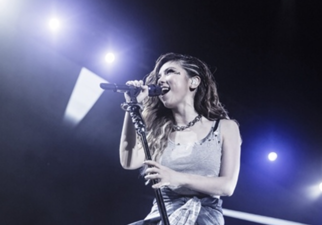 邓紫棋|太卷了！海拔两千米，张艺兴唱跳两个半小时，邓紫棋唱到缺氧头晕