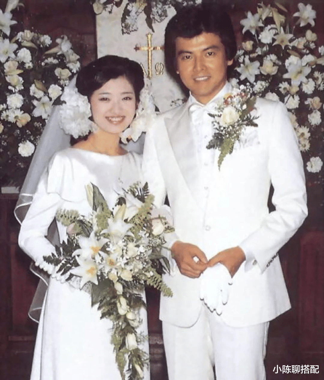 衬衫 三浦友和老了也帅气时髦,穿西装配衬衫,发腮有皱纹也不显油腻