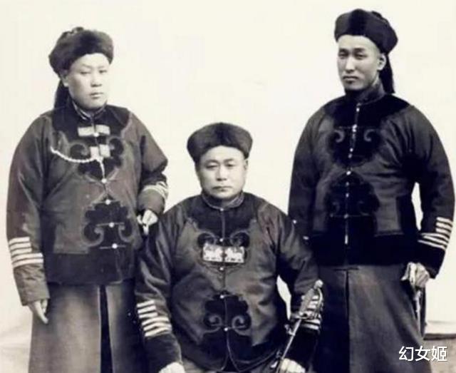 晚清大内侍卫的真实形象:虎背熊腰,手持武器,人人都面露凶光