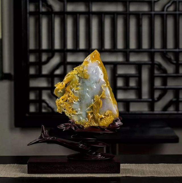 翡翠|完成雕刻后，翡翠还要经历哪些工序才算成品？