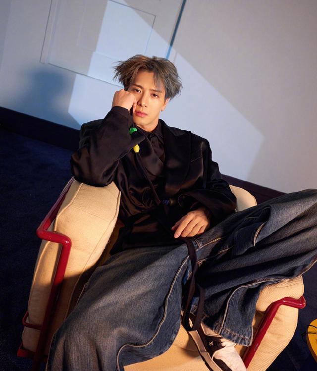 官宣|弯道超车?王嘉尔官宣LV品牌代言人,无缝衔接空降资源不错!