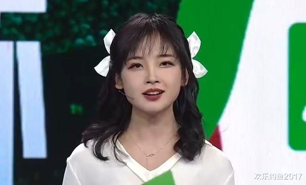 王冰冰|国民初恋王冰冰：一张照片获上亿次围观，颜值高能力强怎能不红？