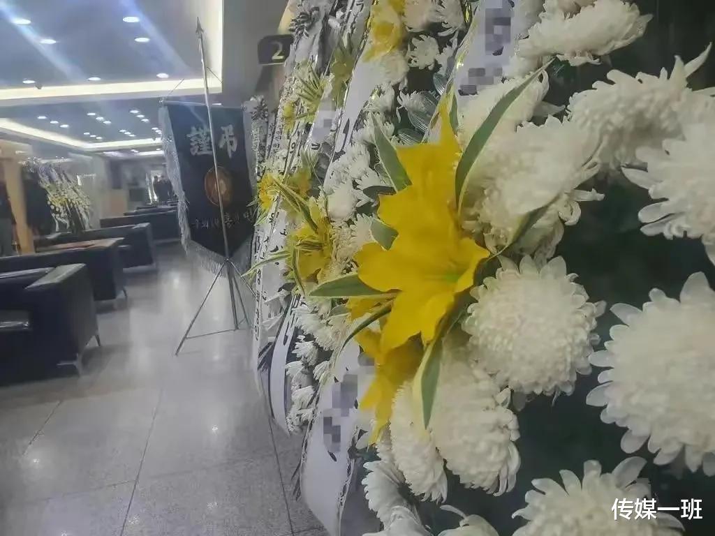 梨泰院|1.83米男星为救陌生女身亡，葬礼上父亲悲鸣，梨泰院踩踏原因曝光