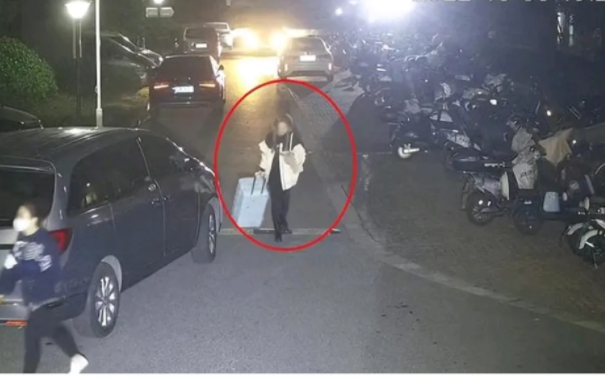 上海市|上海闵行,一男子招聘了一名女员工