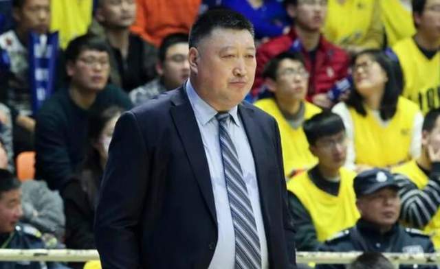 杨学增|一场比赛出3奇兵！冠军教头再显威力 论用人他是CBA第一？