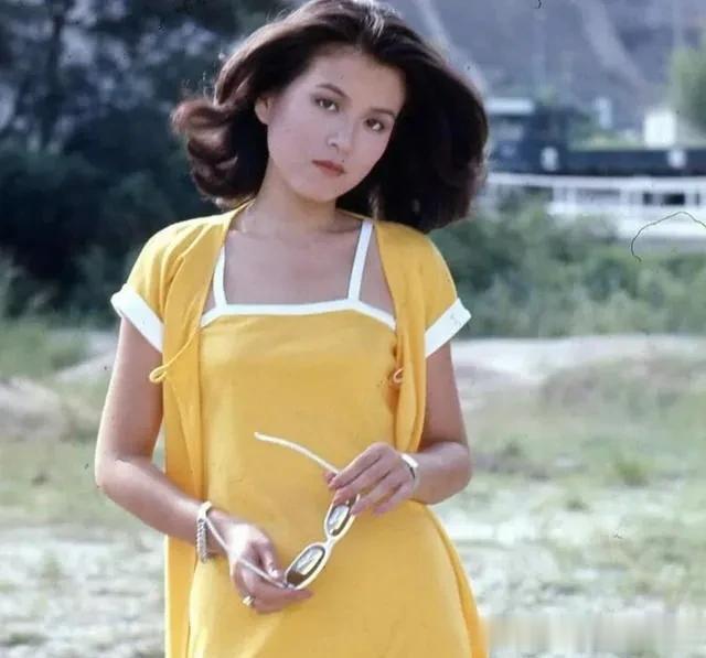 宋轶|7位被名字“耽误”的女星,个个貌美如花,却有一个很难念的名字