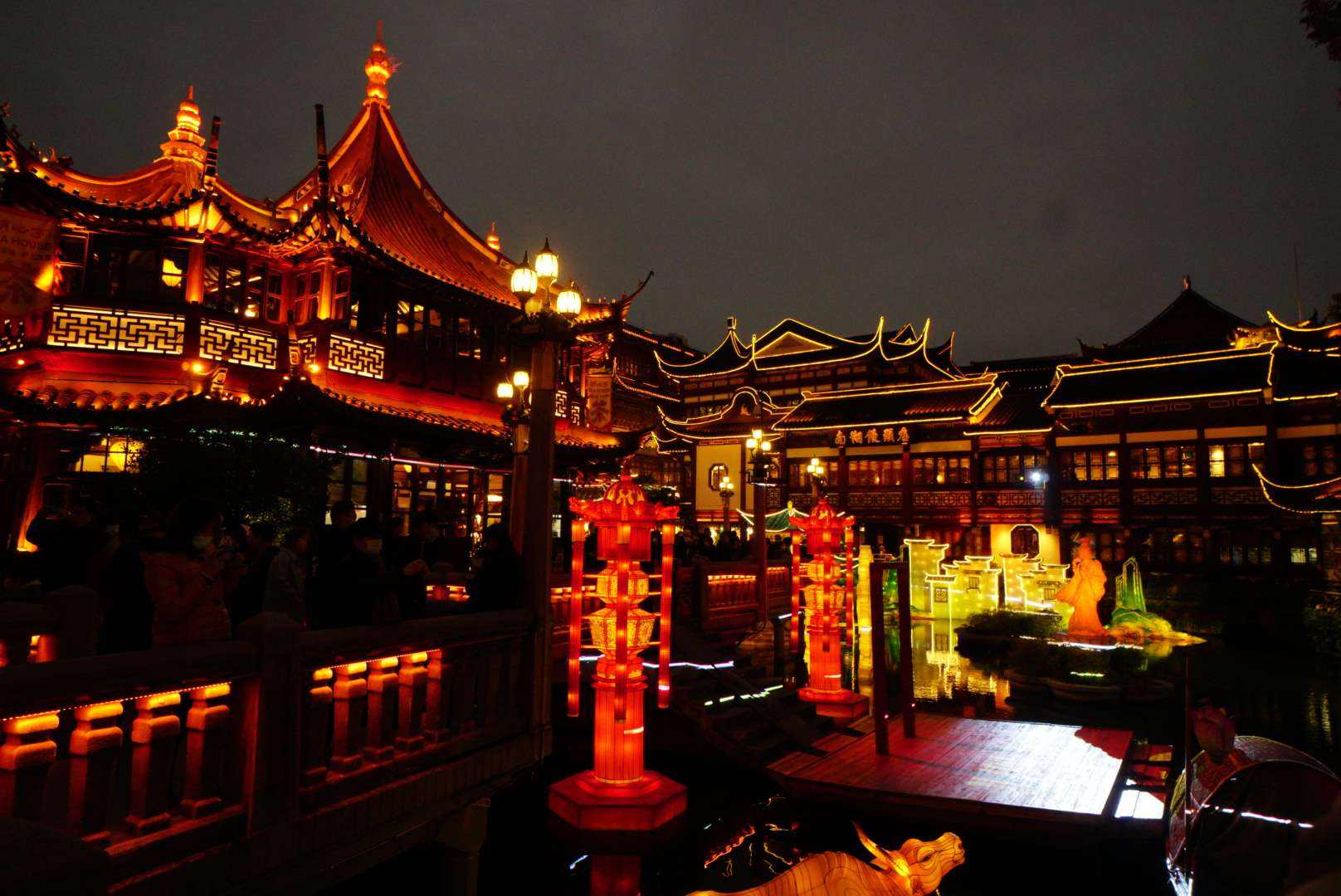 红酒小镇|在上海，很少会有人把迪斯尼称做是上海的“郊游圣地”，即便是上海本地也不多