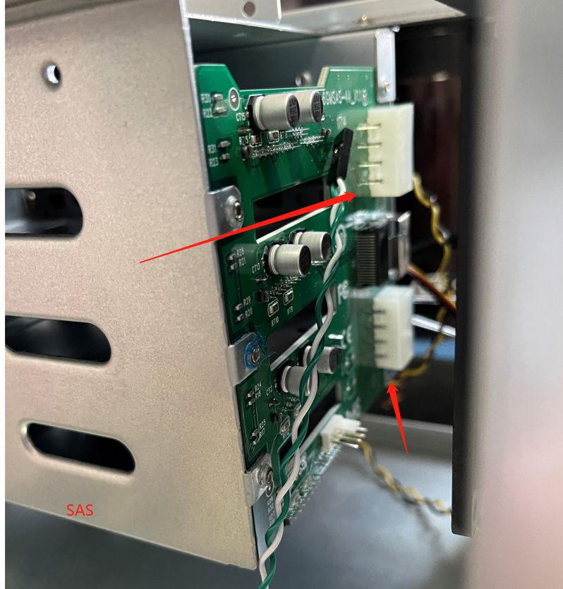 机箱|分享G5400四盘位SAS版NAS机箱简单开箱与SATA版对比