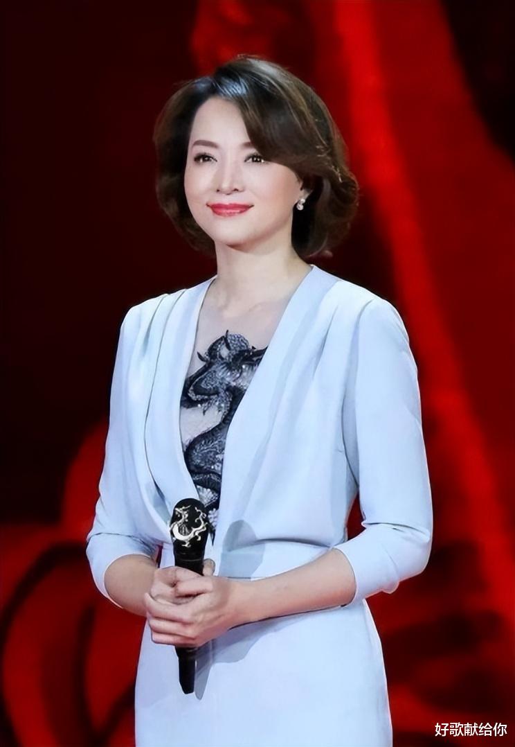 何炅|电视上力挽狂澜的“名场面”，现场有多惨烈，救场就有多漂亮