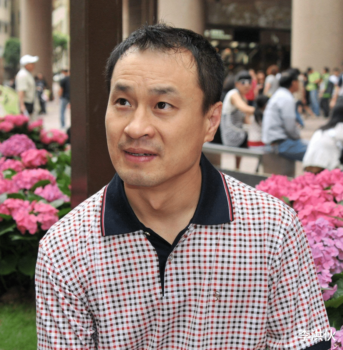 赵本山|王老七被传遭赵本山开除,自曝隐形富豪身份,投两个亿搞蘑菇基地