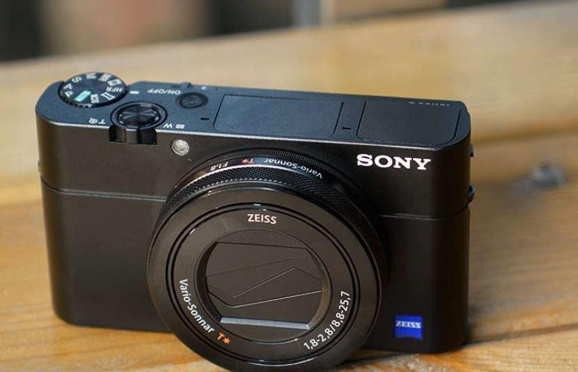 |索尼区分用户群体就是很细致的,一共机型的钱,分好几个方向赚