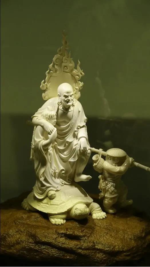 翡翠|三分材质七分工，什么才是翡翠玉石界的天花板？