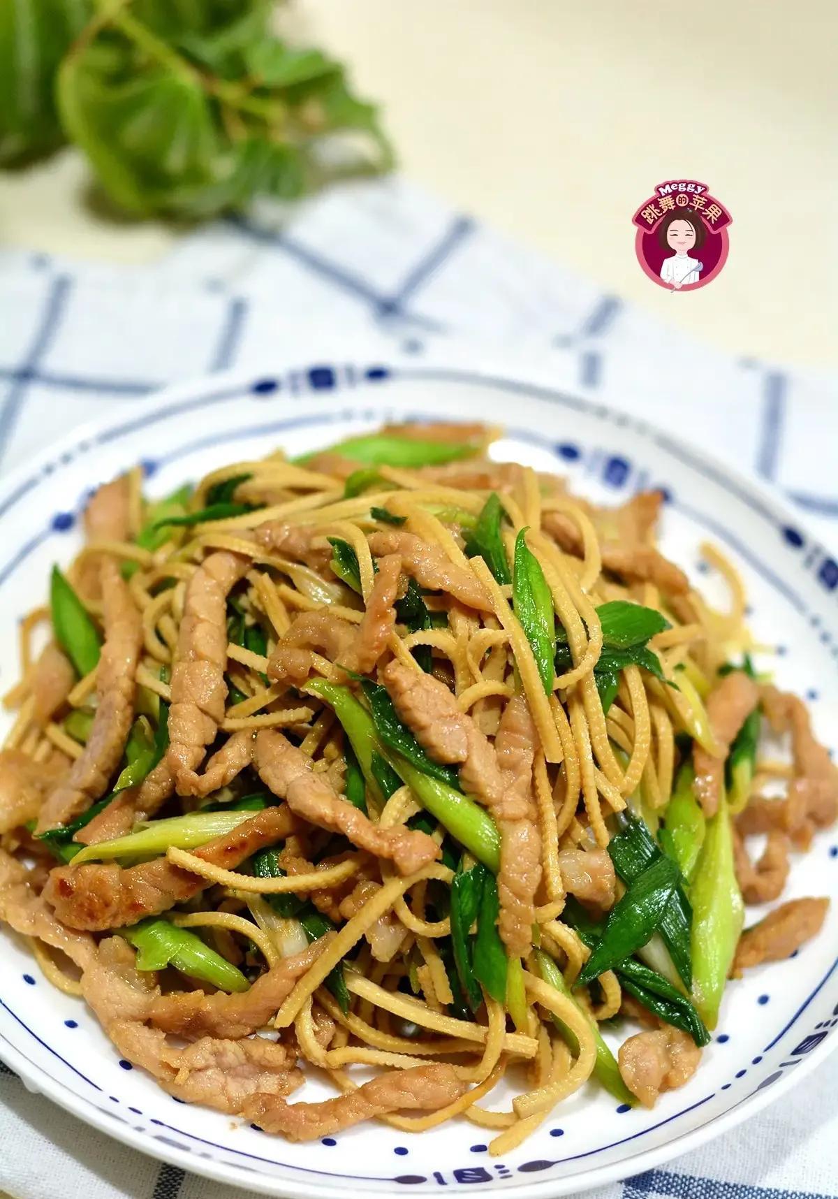 豆芽 我的同事为了减肥，一个多月竟然吃了4000多块钱的牛肉和虾