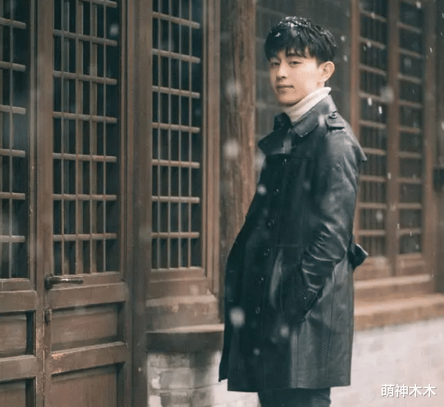 邓伦|邓伦发布致歉信,声称愿意承担相关一切责任,未来还要积极工作