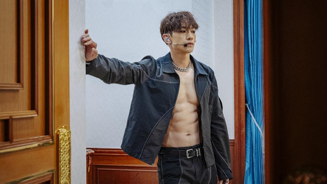 郑智薰|Rain青瓦台开唱，狂露巧克力腹肌，拼死一搏只为一曲