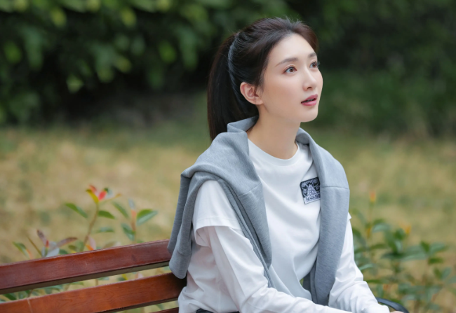 电视剧|电视剧《三十而已》,王漫妮就是高配点的林有有,处处是套路