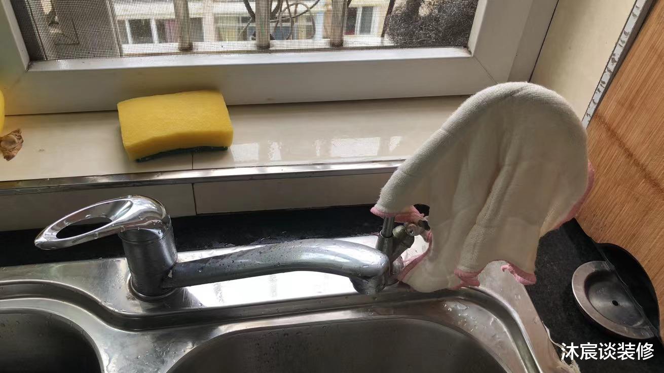 父母的这些居家习惯,看似是省了钱,其实很影响健康,一定要改改