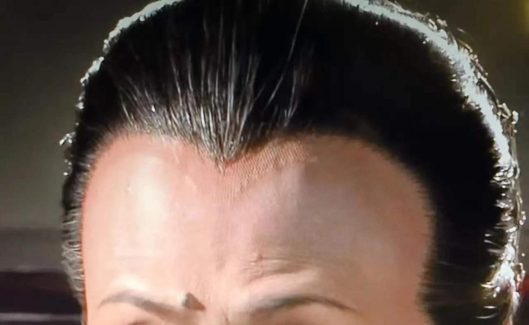 电视剧|电视剧细节穿帮:《甄嬛传》翘边的假胡子,《神雕》里的塑料瀑布