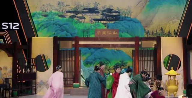 贾玲|《王牌对王牌》第七季回归，贾玲身体再发胖，广告太多遭吐槽！