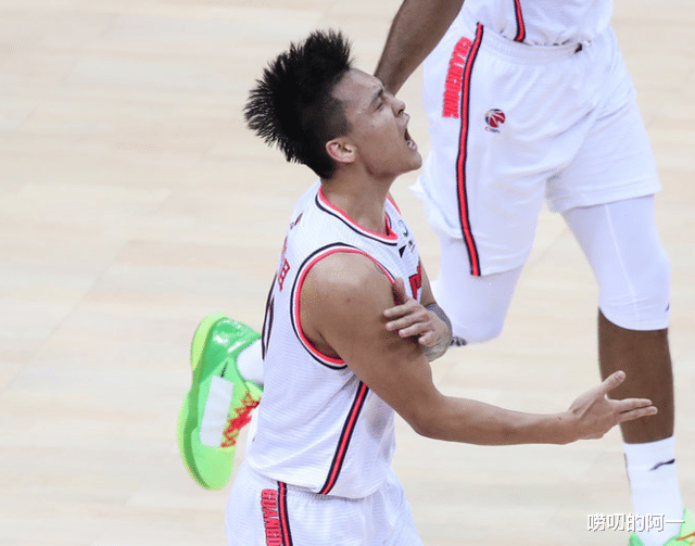 趙睿|不信謠不傳謠！趙睿離隊(duì)后首次現(xiàn)身，身體無礙，愿早日康復(fù)