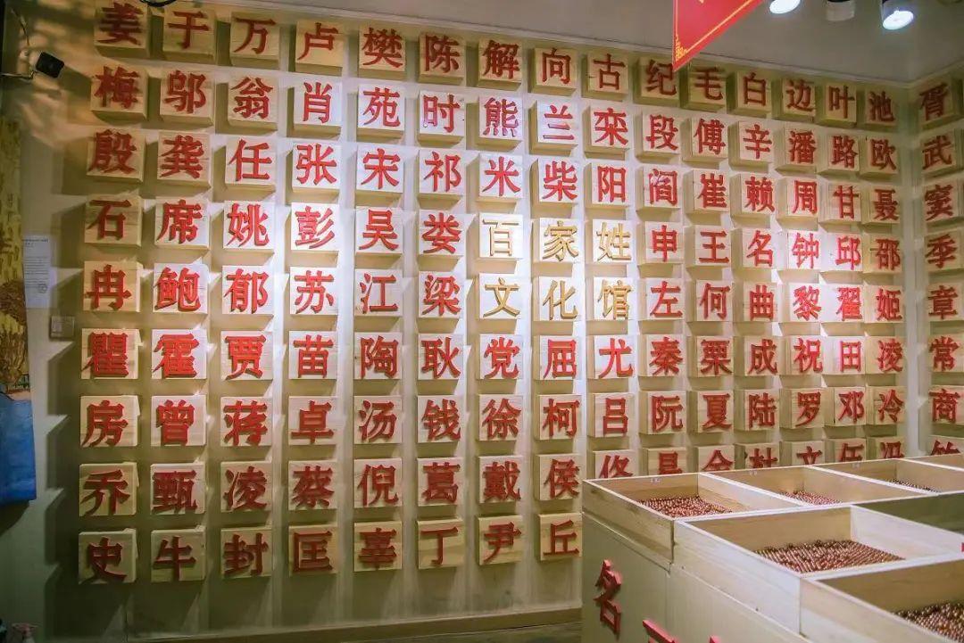 前妻将儿子姓氏更改后,男子拒绝支付抚养费,法院判了!