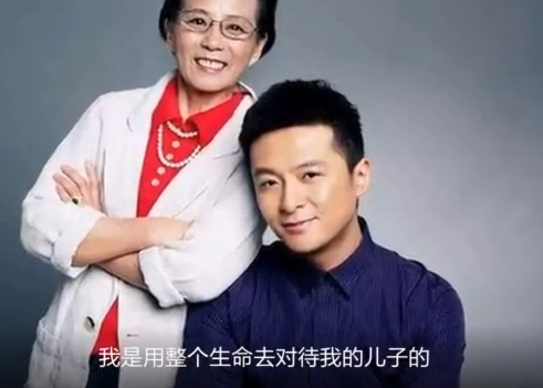 朱雨辰|演员朱雨辰:母爱有泪有痛,43岁和姐姐一块未婚,成年迈母亲心病