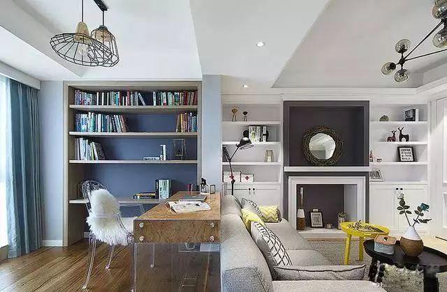 现代简约风三居室装修，主卧阳台安装浴缸，真是很会享受呀