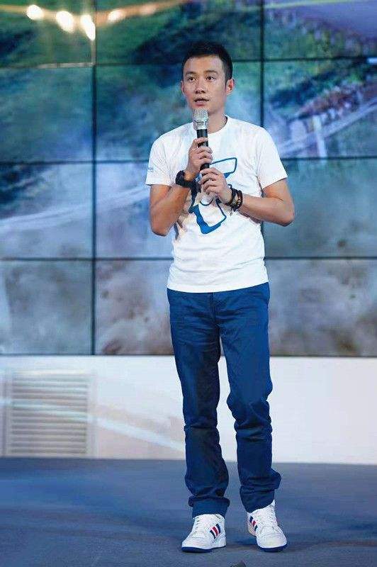 冬奥会|文章疑醉酒当街小便，这次网友不骂他都说再正常不过，你怎么看