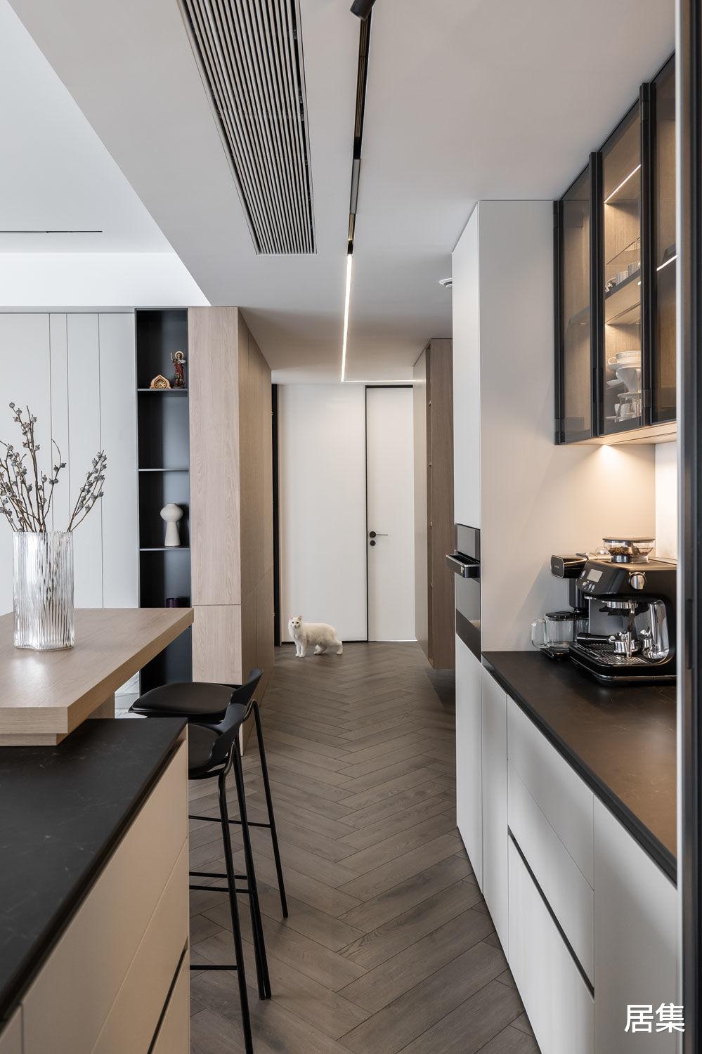 这个家明亮通透会呼吸,充满独特的吸引力,处处都有小惊喜