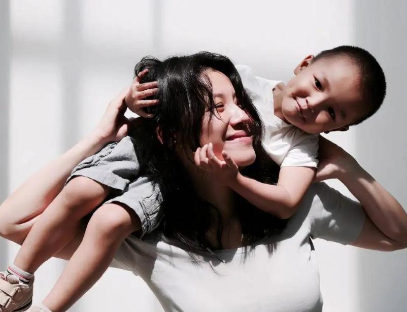 父母爱情|《父母爱情》播出8年,男主因轻视女人被嘲,男配成“叔圈顶流”