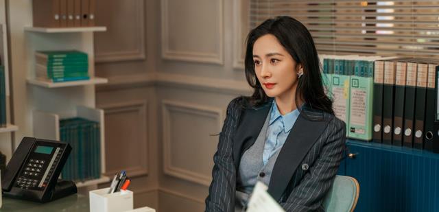 杨超越|轻喜剧《家有姐妹》定档，出圈爆点是柳岩范明的演技，杨超越的脸