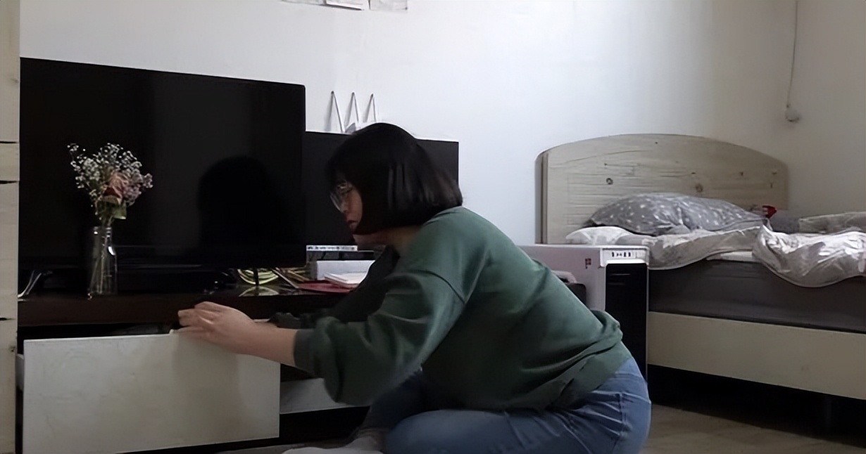 购房置业|24岁女孩每月花44元,攒53W买房独居,拼不了爹,也不靠结婚翻身