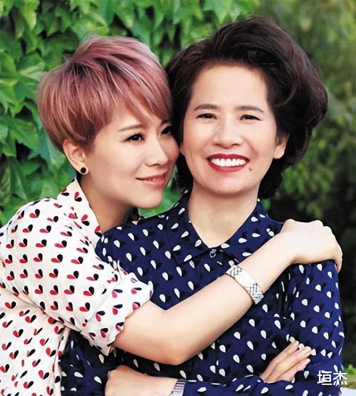 海清|“国民儿媳”海清：本是名门之后，隐婚20年鲜少绯闻，真清醒