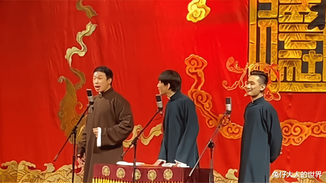 何九华|德云社烧饼与李九春何九华同台,登场后砸挂不断,头九果然没怂人