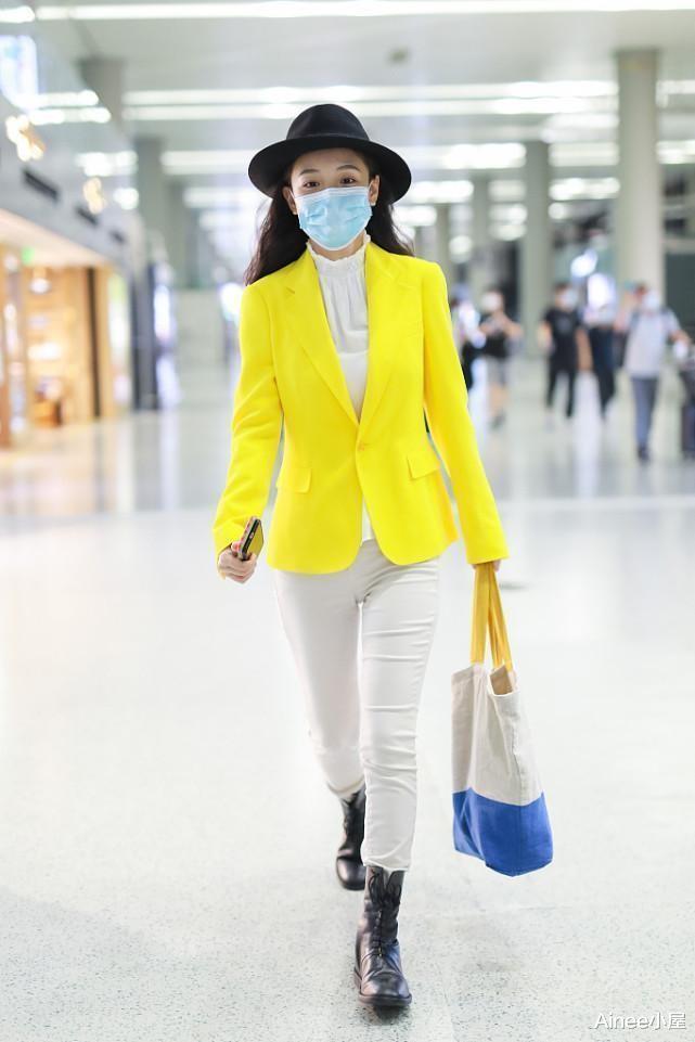 商品房预售|吴倩真没有30+的感觉,荧光色西装配白衬衫,素颜气质也挺甜