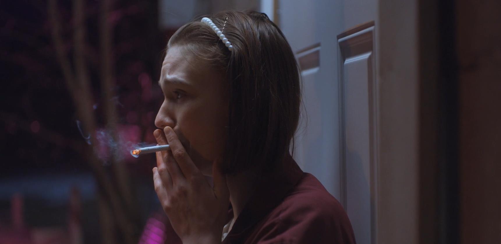劫匪遭30岁丑女性侵,宁可撞晕自己都不从,丑女最终起杀心,电影