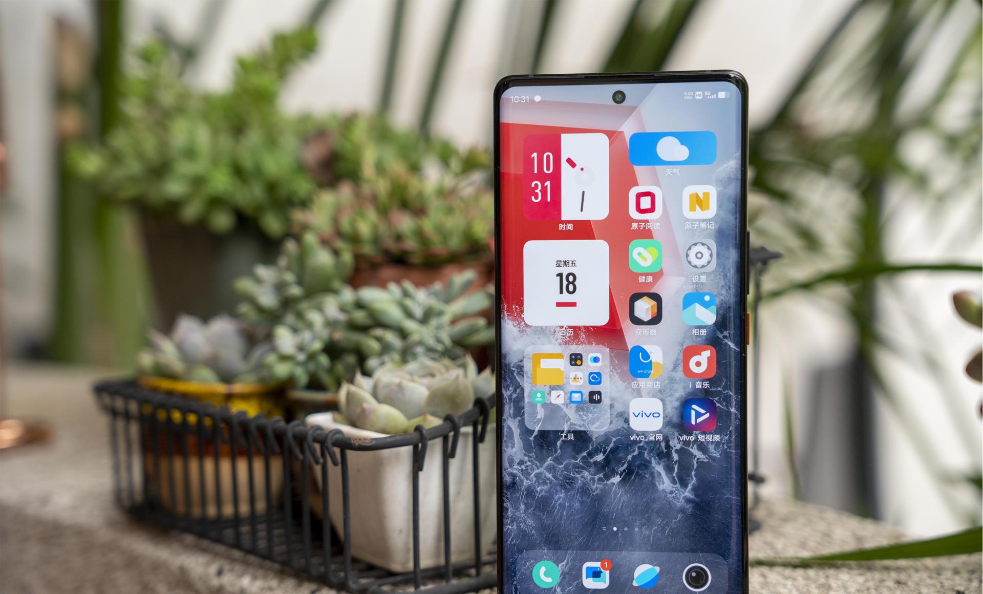 iqoo 9 pro|强悍双芯+硬核外观，iQOO 9 Pro赛道版用全能表现征服用户