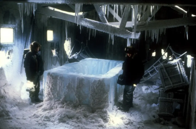 挪威|一把挖出个克鲁苏,这个恐怖片有毒