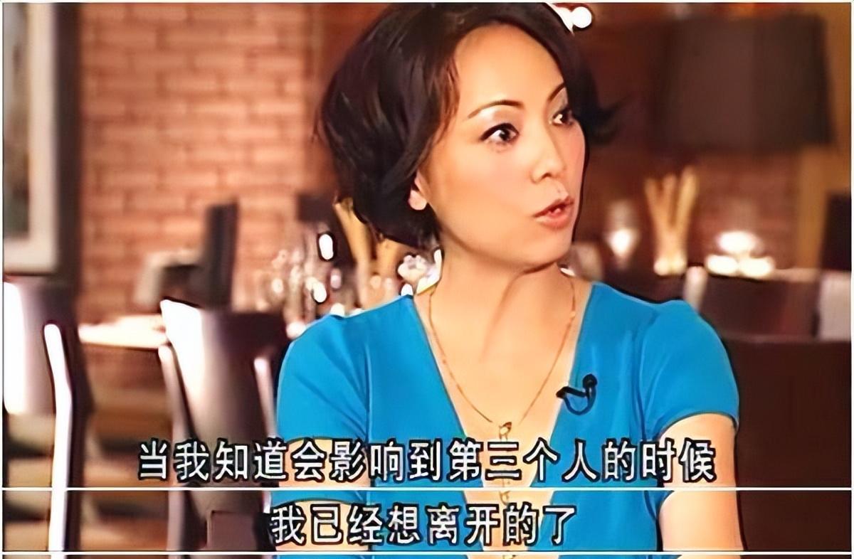 邓萃雯|邓萃雯知三当三，32岁遭渣男陷害，却三度翻红