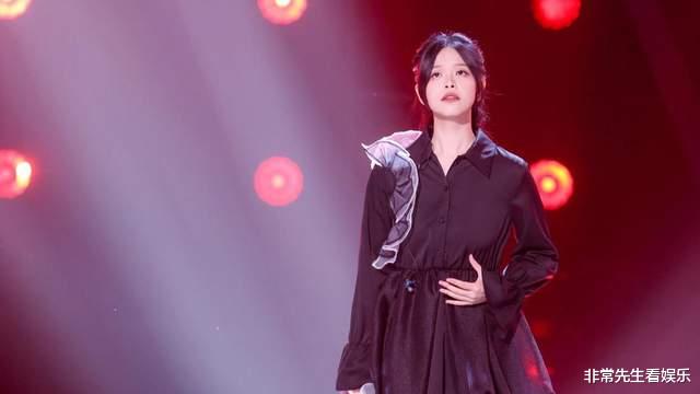 李荣浩|《好声音》5强出炉,冠军大概率二选一,李楚楚被骂,周菲戈可惜