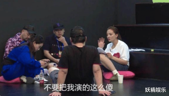 孙茜|孙茜发文道歉，称躲被窝哭！网友嘲她戏精博眼球，纷纷同情张小斐