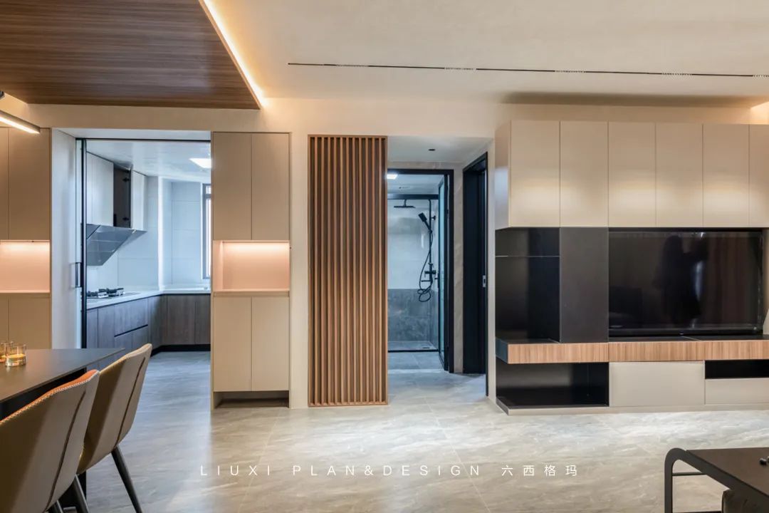 126平米现代风装修设计 无主灯+无踢脚线 90后个性家