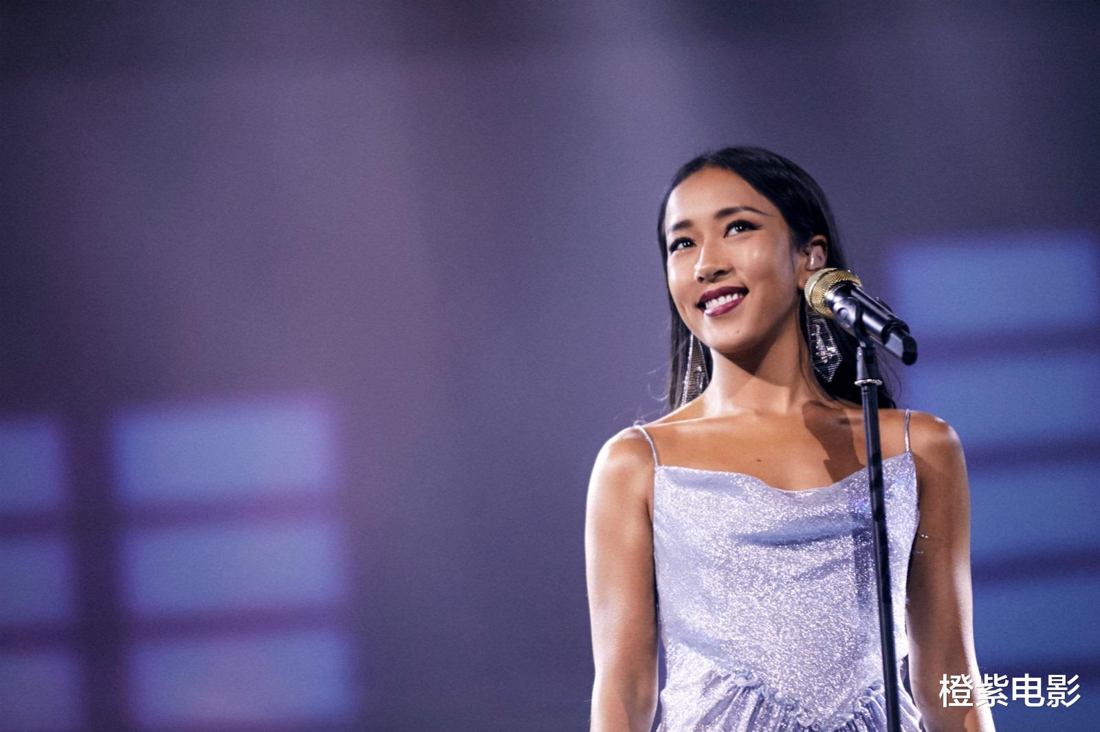 吉克隽逸|吉克隽逸:装穷炫富当小三,立了10年的“淳朴”人设,终于崩了