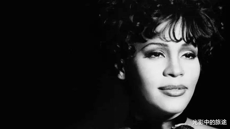 与爱共舞|惠特尼·休斯顿传《与爱共舞》,跨越肤色的声音,一代天后的传奇