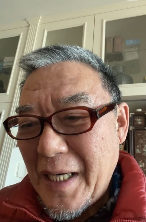 李立群|李立群抱怨冰冻食材不新鲜，导致吃坏肚子，宁愿吃青菜也不吃肉