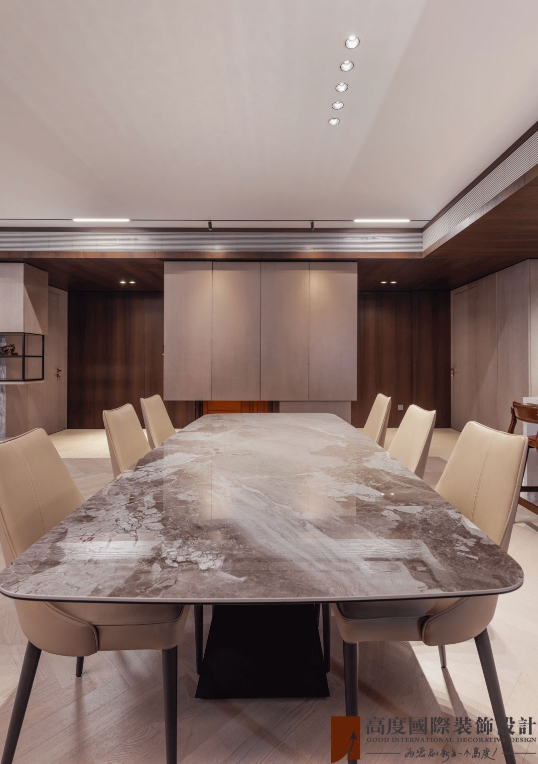 实景赏析|279㎡极简大宅,克制的美感~