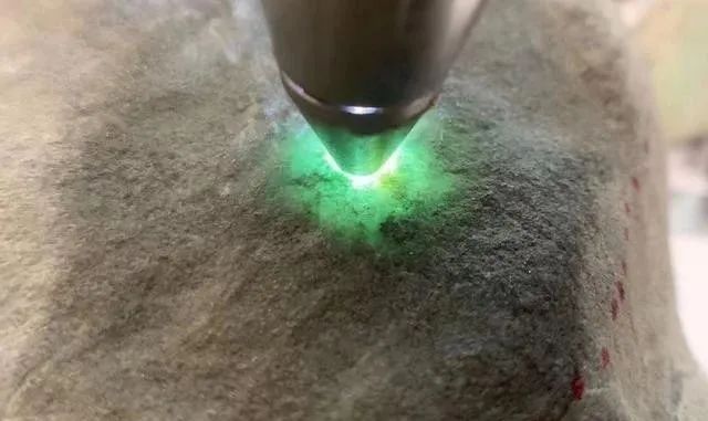 翡翠|翡翠原石知识篇：翡翠原石 “水翻砂” 的知识点