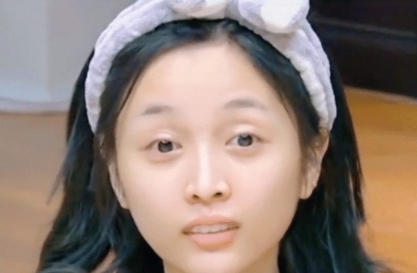 明星素颜|常年以烟熏、舞台妆出境，一旦素颜犹如“换脸”，几乎都认不出